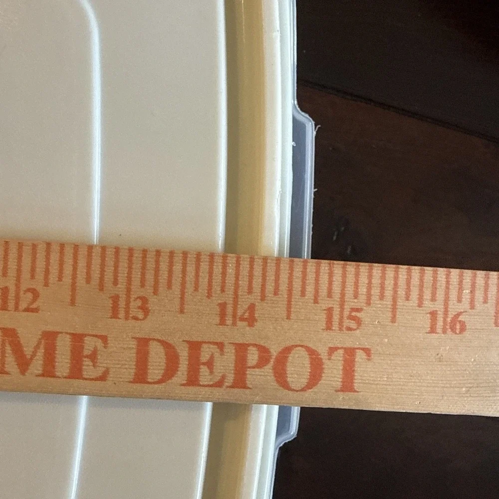Vtg Rubbermaid Servin Saver Storage Container #8 33 Cups Almond‎ Lid Rectangle